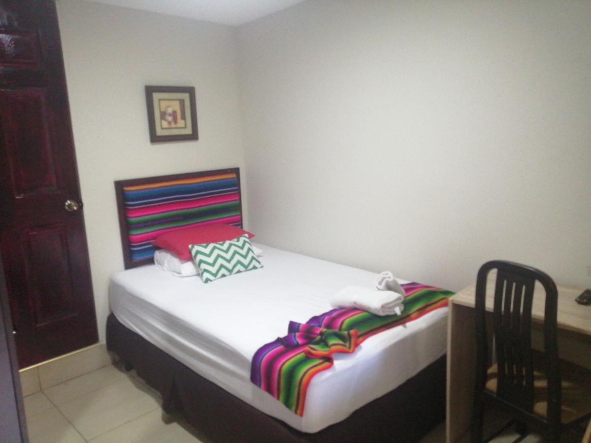 Hotel Antiguo Antiguo Cuscatlán Buitenkant foto
