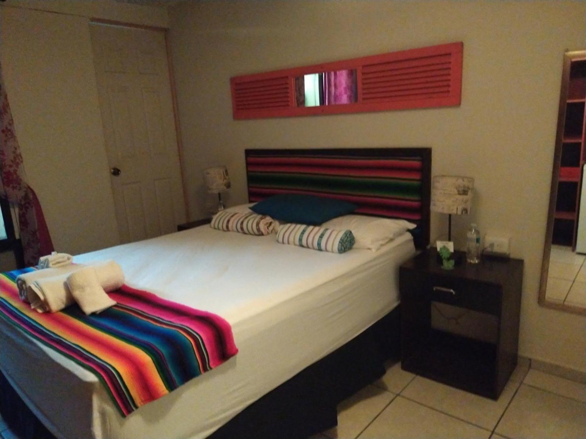 Hotel Antiguo Antiguo Cuscatlán Kamer foto