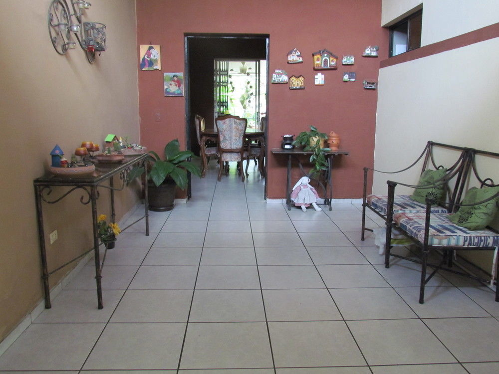 Hotel Antiguo Antiguo Cuscatlán Buitenkant foto