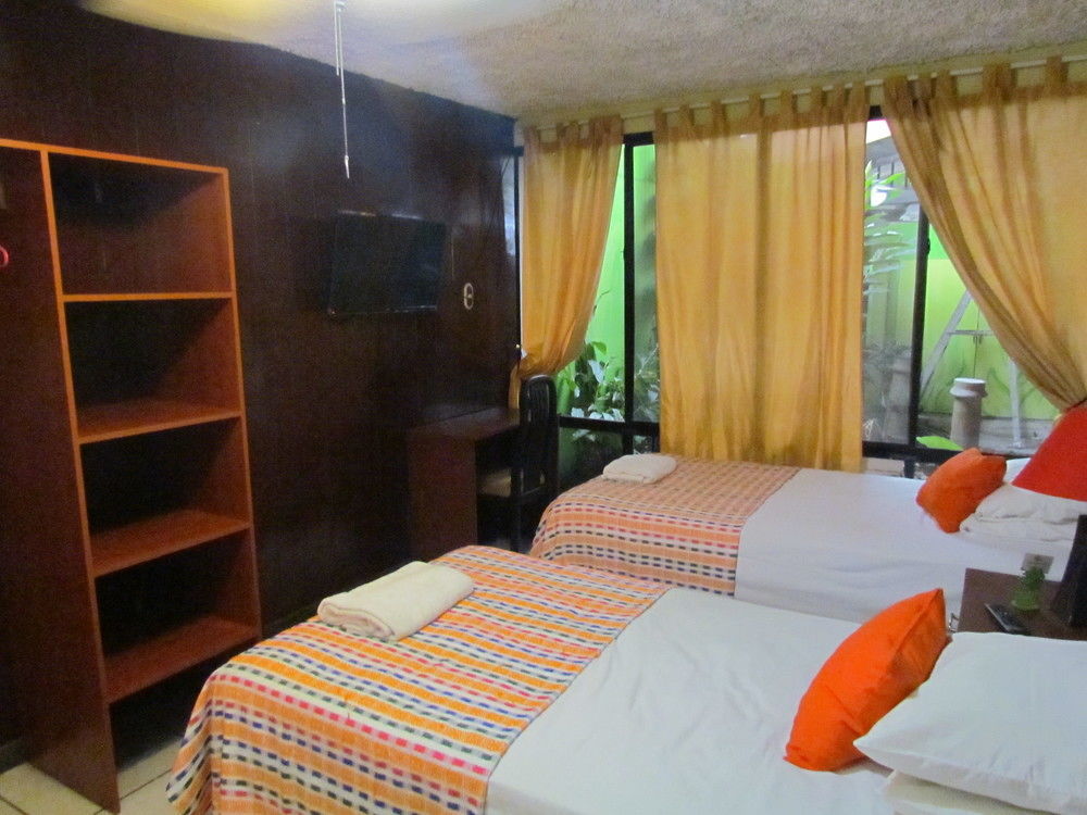 Hotel Antiguo Antiguo Cuscatlán Buitenkant foto