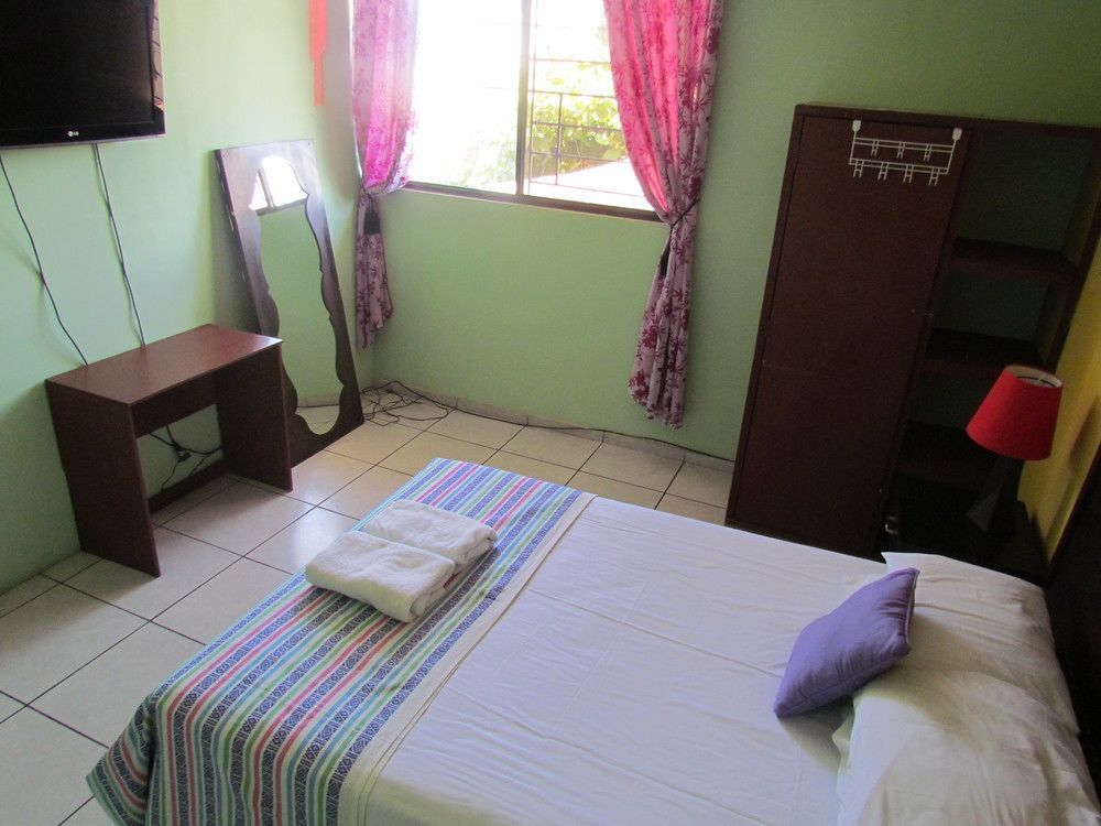 Hotel Antiguo Antiguo Cuscatlán Buitenkant foto